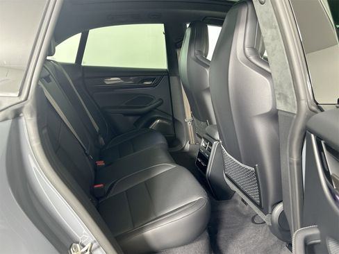 Certified 2025 Porsche Macan Turbo Electric image 28