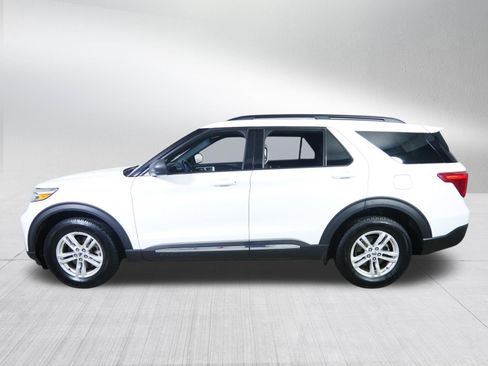 Used 2020 Ford Explorer XLT AWD/4WD image 4