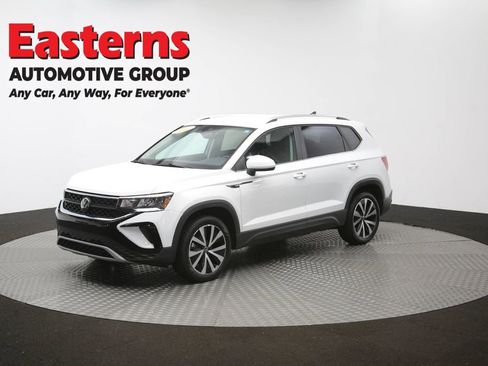Used 2024 Volkswagen Taos SE FWD image 55
