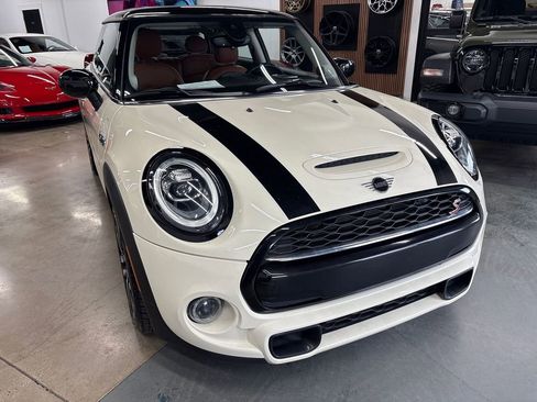 Used 2021 MINI Cooper S image 14