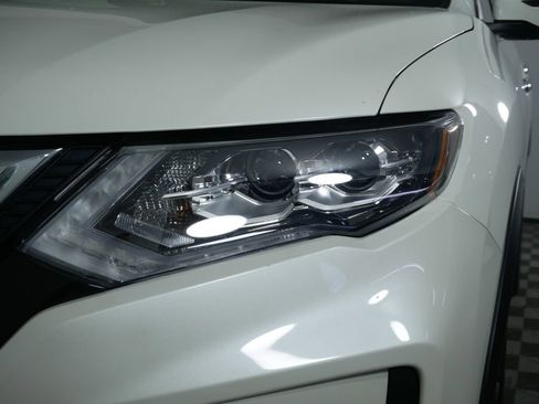 Used 2020 Nissan Rogue SL w/ Premium Package AWD/4WD image 14