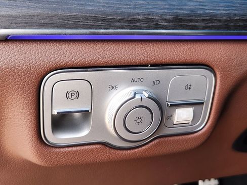 New 2026 Mercedes-Benz GLS 450 4MATIC image 22