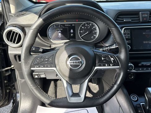 Used 2020 Nissan Versa SR image 11