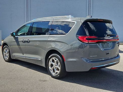 Used 2021 Chrysler Pacifica Limited w/ Premium & Safety Sphere Group AWD/4WD image 6