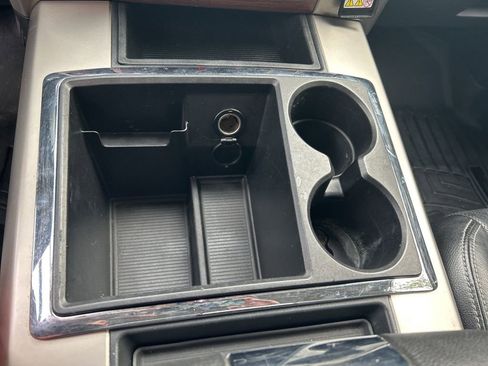 Used 2014 RAM 1500 Laramie w/ Convenience Group image 16