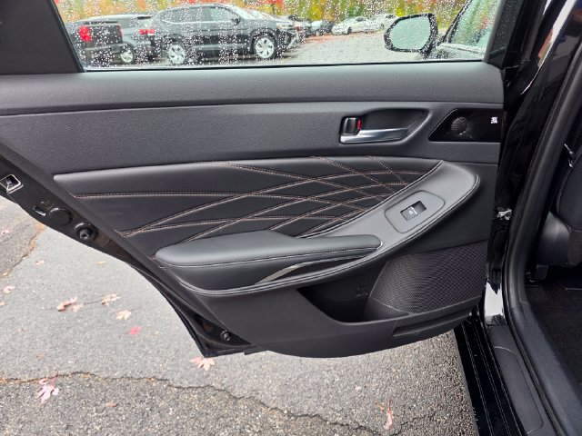 Used 2022 Toyota Avalon Limited w/ Advanced Safety Package FWD image 17