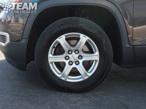 Used 2019 GMC Acadia SLE image 32