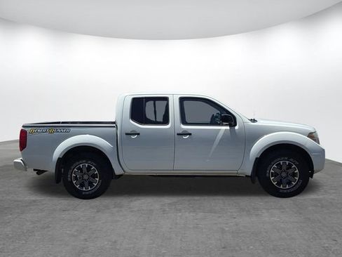 Used 2018 Nissan Frontier SV RWD image 3