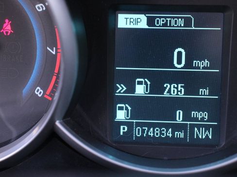 Used 2014 Chevrolet Cruze LT image 24