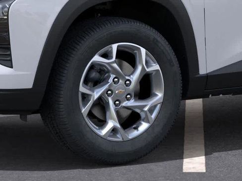 New 2026 Chevrolet Trax LS image 9