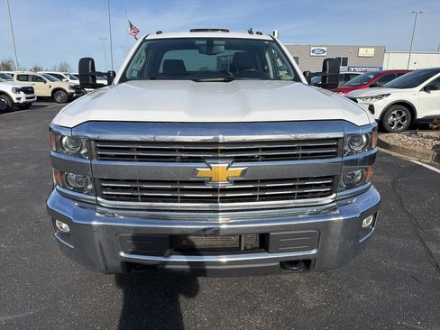 Used 2015 Chevrolet Silverado 3500 LT w/ LT Convenience Package image 2