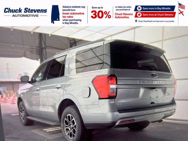 Used 2024 Ford Expedition XLT AWD/4WD image 4