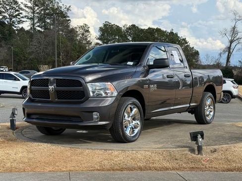 Used 2019 RAM 1500 Express w/ Express Value Package image 3