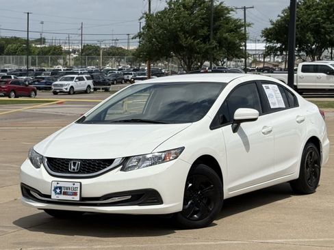 Used 2014 Honda Civic LX image 2