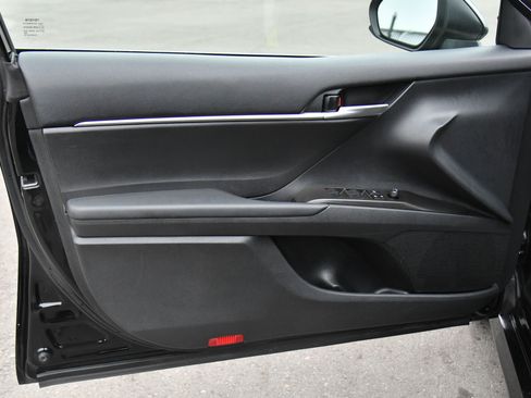 Used 2024 Toyota Camry LE image 13