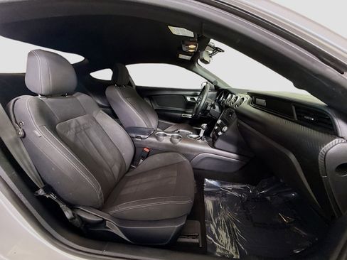 Used 2019 Ford Mustang Coupe image 27