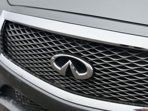 Used 2017 INFINITI Q70 3.7 w/ Technology Package image 14