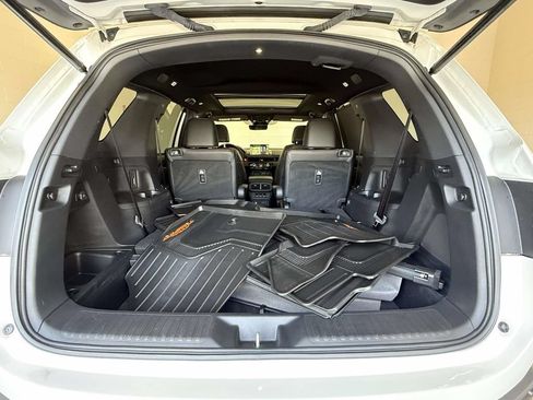 Used 2025 Honda Pilot TrailSport image 17