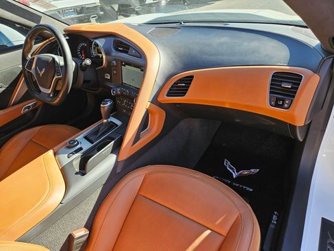 Used 2019 Chevrolet Corvette Stingray Coupe RWD image 32