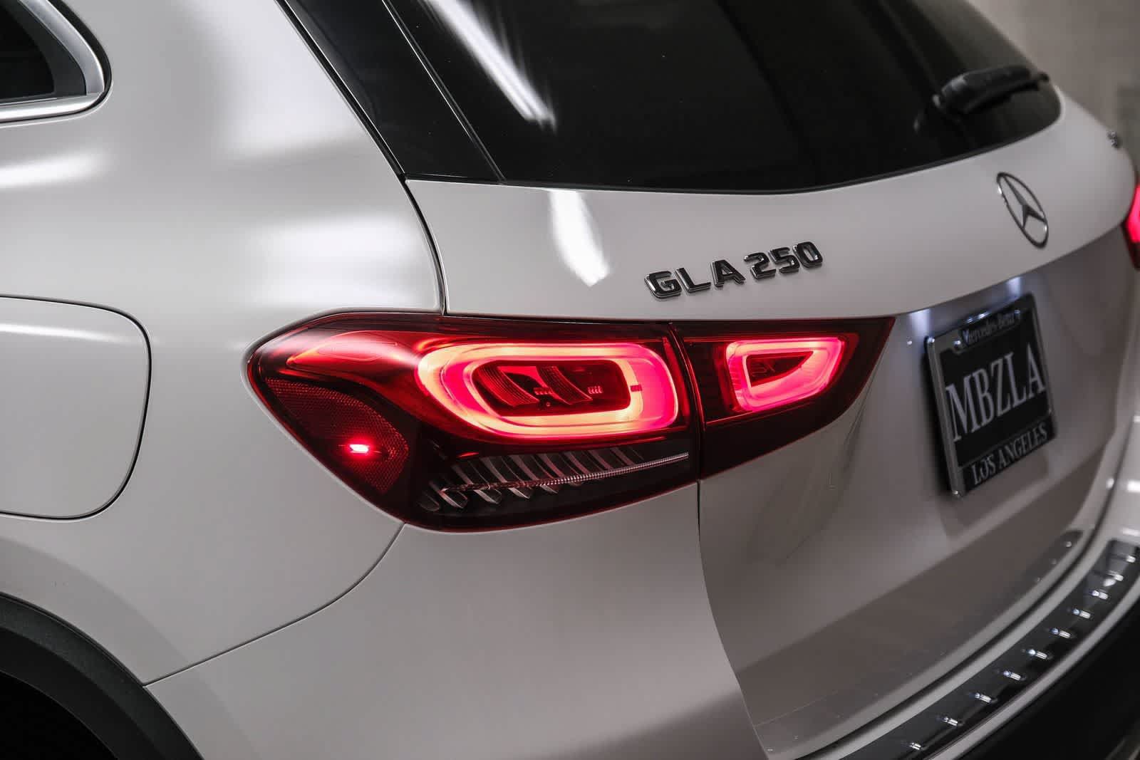 Used 2022 Mercedes-Benz GLA 250 4MATIC image 7