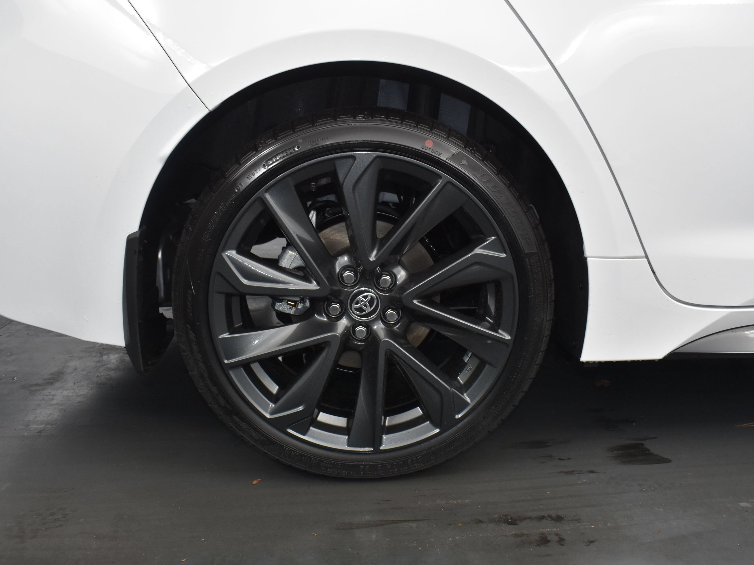 Used 2026 Toyota Corolla SE FWD image 9