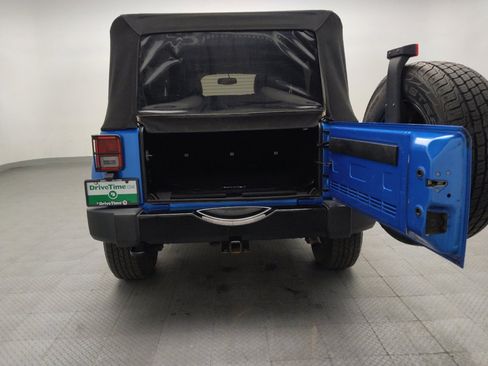 Used 2015 Jeep Wrangler Unlimited Sahara AWD/4WD image 29