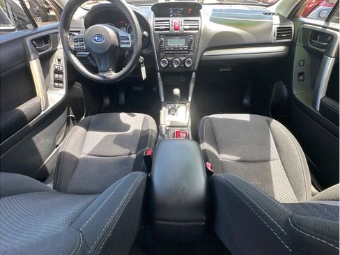Used 2014 Subaru Forester 2.5i Premium AWD/4WD image 19