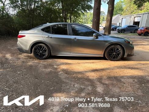 Used 2025 Toyota Camry SE FWD image 14