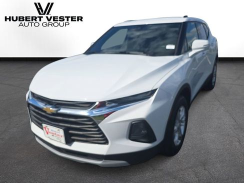 Used 2021 Chevrolet Blazer LT FWD image 2
