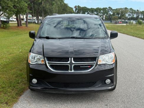 Used 2019 Dodge Grand Caravan SXT FWD image 7