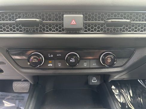 Used 2024 Honda HR-V LX image 26