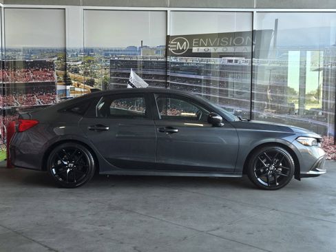 Used 2022 Honda Civic Sport image 4