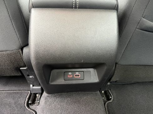 Used 2025 Nissan Altima 2.5 SV FWD image 17