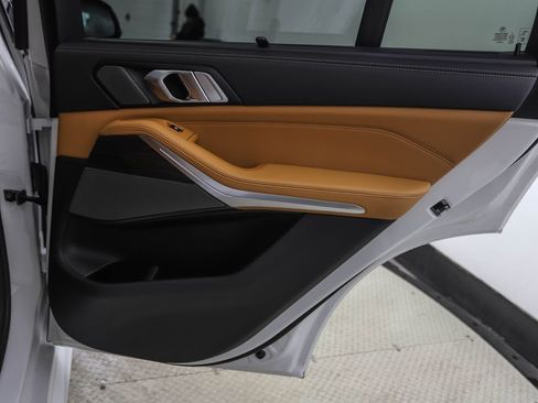 New 2026 BMW X5 xDrive50e w/ Executive Package image 25