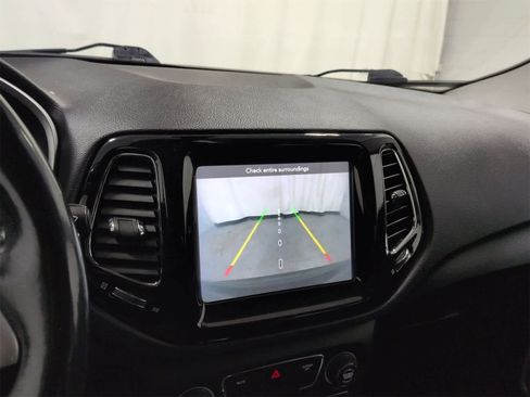 Used 2019 Jeep Compass Limited image 28