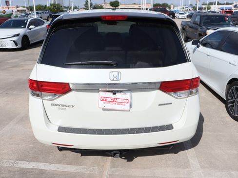 Used 2016 Honda Odyssey SE image 9