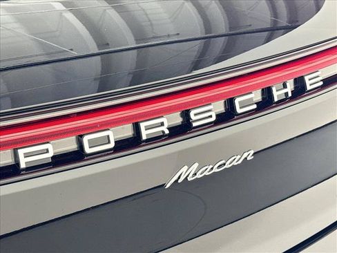 Used 2026 Porsche Macan AWD/4WD image 26