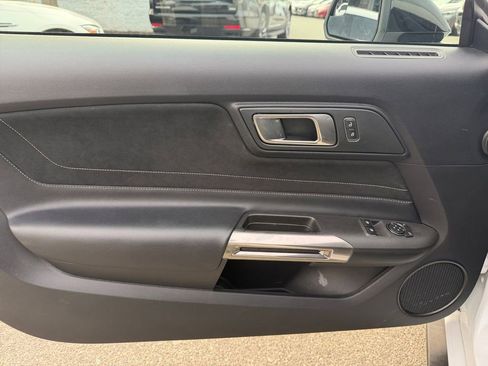 Used 2016 Ford Mustang Shelby GT350 w/ Track Package image 12