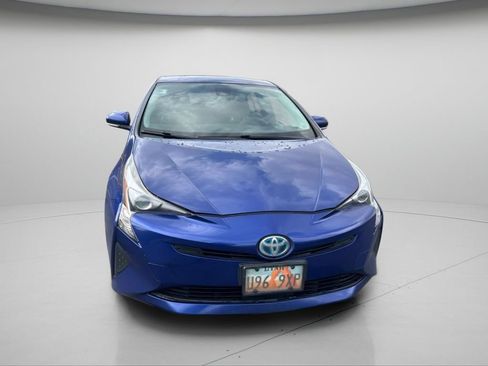 Used 2017 Toyota Prius Two w/ Carpet Mat Package FWD image 3