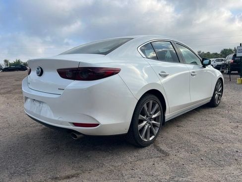 Used 2019 MAZDA MAZDA3 Sedan FWD image 6