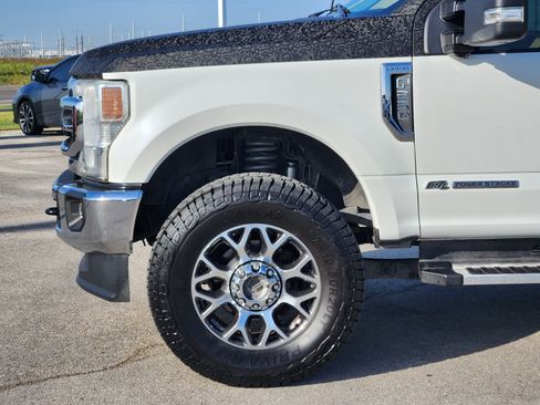Used 2022 Ford F250 Lariat w/ Lariat Ultimate Package AWD/4WD image 9