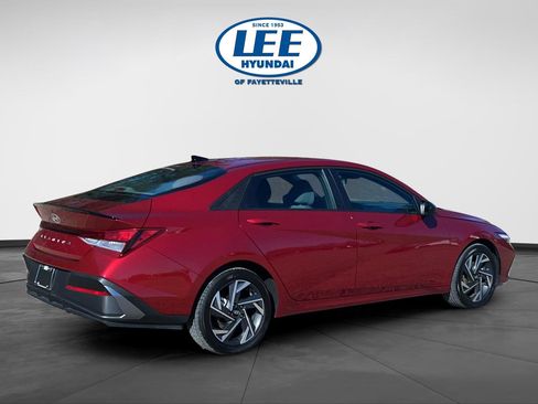 Certified 2025 Hyundai Elantra Sport image 7