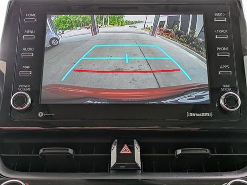 Used 2021 Toyota Corolla LE image 15