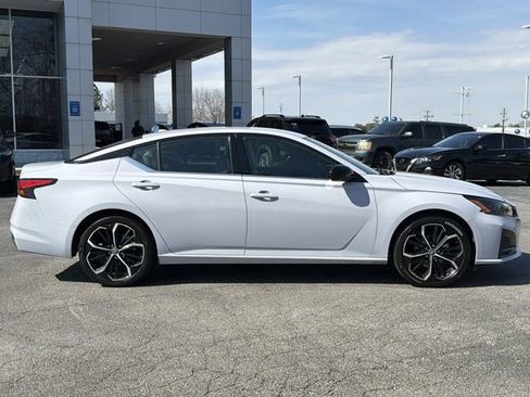 Certified 2024 Nissan Altima 2.5 SR FWD image 26