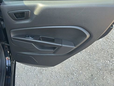 Used 2017 Ford Fiesta SE image 12