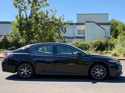 Certified 2024 Toyota Camry SE w/ Blackout Package (TMS) AWD/4WD image 6