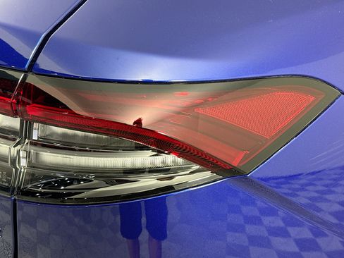 Used 2021 Maserati Levante image 33