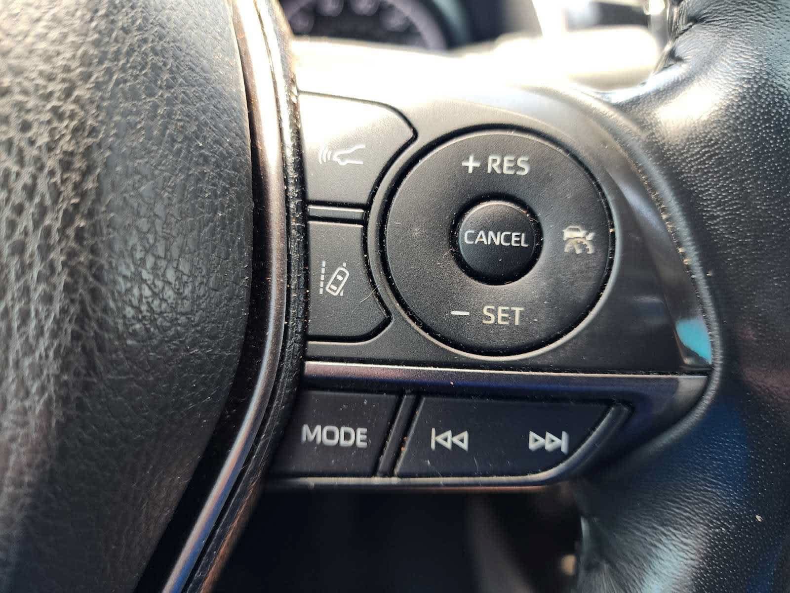 Used 2021 Toyota Camry SE FWD image 18