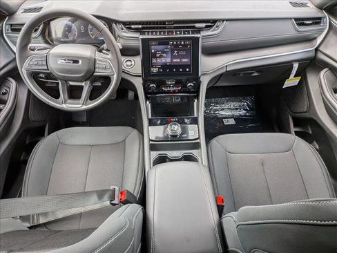 New 2026 Jeep Grand Cherokee Laredo AWD/4WD image 14