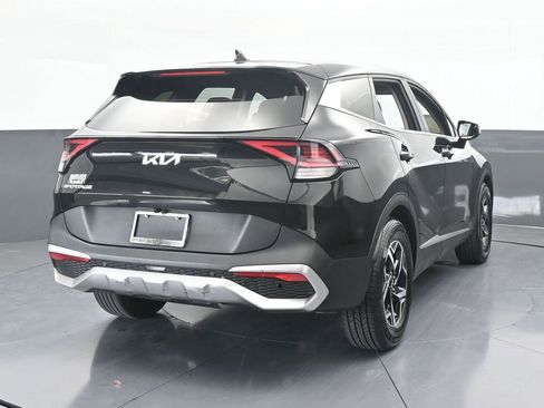 Used 2023 Kia Sportage LX image 5